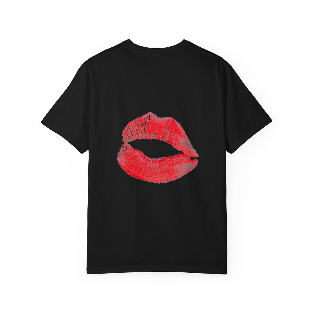 Kiss Face T-Shirt — Playful Lip Print Tee with Flirty Eyes